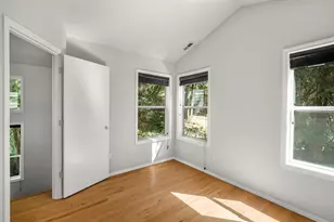 5825 SW Sheridan Ct, Portland, OR 97221 - Photo 32