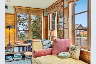 139 W Surfcrest Ave, Cannon Beach, OR 97110 - Photo 8