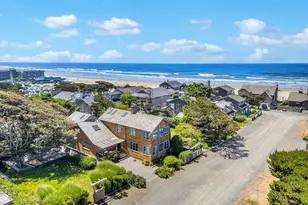 139 W Surfcrest Ave, Cannon Beach, OR 97110 - Photo 2