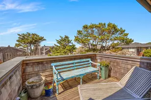139 W Surfcrest Ave, Cannon Beach, OR 97110 - Photo 32