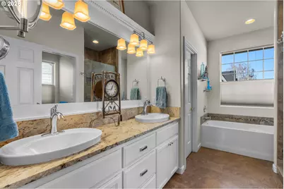 1075 NE Hudspeth Ln, Prineville, OR 97754 - Photo 16