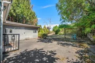 7526 SW Capitol Hill Rd, Portland, OR 97219 - Photo 20