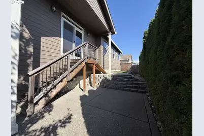 3746 SW McKinley St, Gresham, OR 97080 - Photo 8