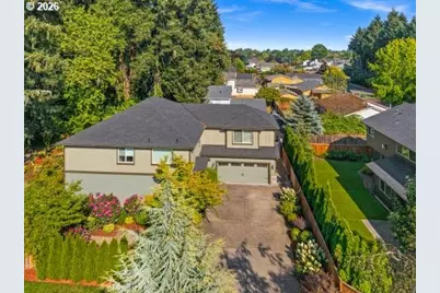 235 NW Milne St, Hillsboro, OR 97124 - Photo 2