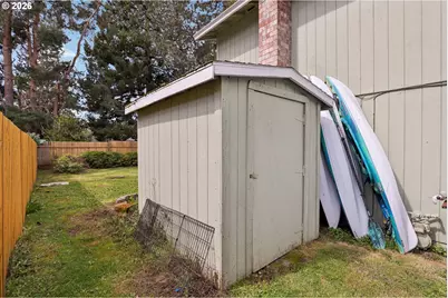 691 SW Linneman Ct, Gresham, OR 97030 - Photo 34