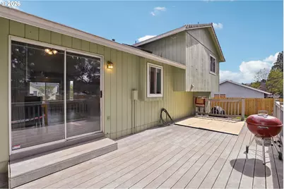 691 SW Linneman Ct, Gresham, OR 97030 - Photo 26