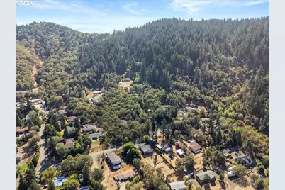 715 Jodee St, Myrtle Creek, OR 97457 - Photo 28
