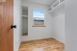 8951 SE Fuller Rd, Happy Valley, OR 97086 - Photo 12
