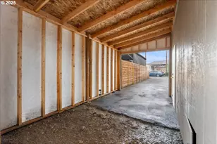 8951 SE Fuller Rd, Happy Valley, OR 97086 - Photo 18