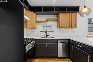 8951 SE Fuller Rd, Happy Valley, OR 97086 - Photo 10