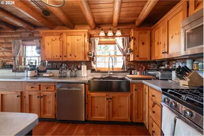 16351 S Hattan Rd, Oregon City, OR 97045 - Photo 10