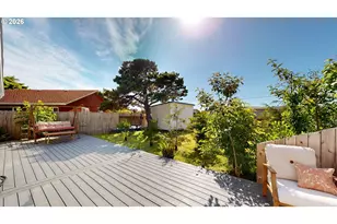 30404 Hillside Terrace, Gold Beach, OR 97444 - Photo 18