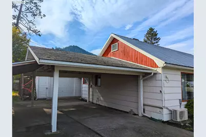 47564 School St, Oakridge, OR 97463 - Photo 32