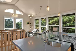 4567 Heceta St, Florence, OR 97439 - Photo 18