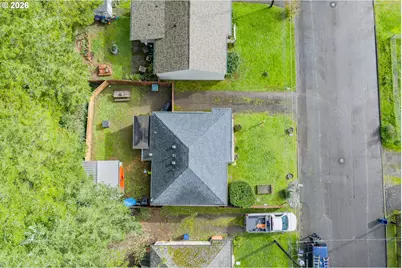 950 W 17th St, Coquille, OR 97423 - Photo 24