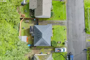 950 W 17th St, Coquille, OR 97423 - Photo 24