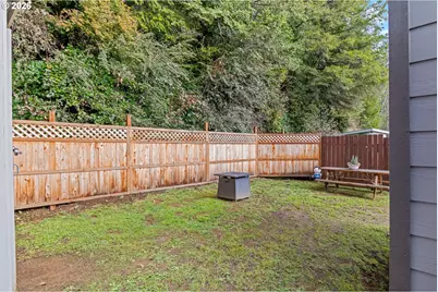 950 W 17th St, Coquille, OR 97423 - Photo 20