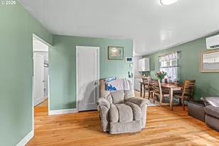 950 W 17th St, Coquille, OR 97423 - Photo 6