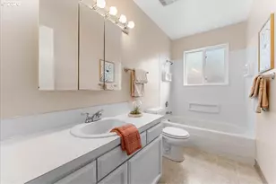 3216 SW 11th Ave, Portland, OR 97239 - Photo 26