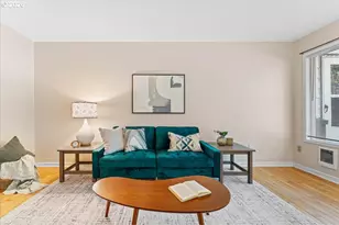 3216 SW 11th Ave, Portland, OR 97239 - Photo 10
