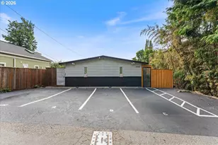 3216 SW 11th Ave, Portland, OR 97239 - Photo 4