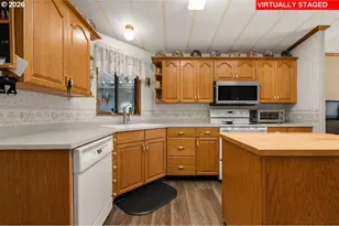 300 SE Lacreole Dr, Dallas, OR 97338 - Photo 8