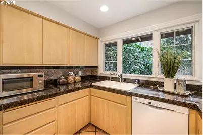 764 10th St, Lake Oswego, OR 97034 - Photo 16