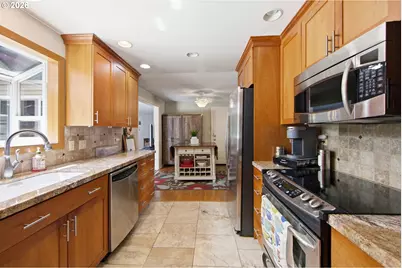6030 SE McNary Rd, Milwaukie, OR 97267 - Photo 14