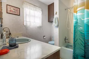 48025 NW Strohmayer Rd, Forest Grove, OR 97116 - Photo 16