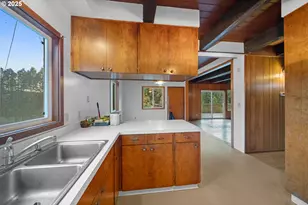 604 Thorton Oar Ln, Reedsport, OR 97467 - Photo 12