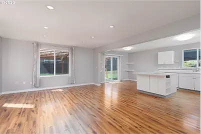 561 NW Mitchell Ct, Camas, WA 98607 - Photo 2