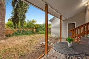 933 N Main Ave, Ridgefield, WA 98642 - Photo 38