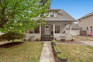 933 N Main Ave, Ridgefield, WA 98642 - Photo 1