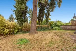 933 N Main Ave, Ridgefield, WA 98642 - Photo 40