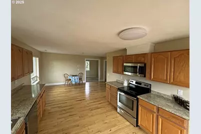 616 Pacific Ave, Brookings, OR 97415 - Photo 10