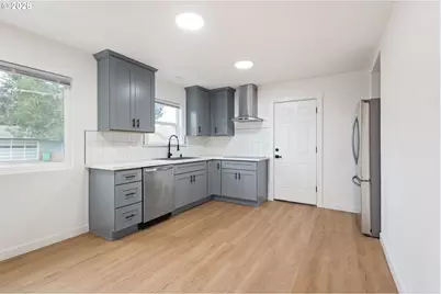 8625 SE Knapp St, Portland, OR 97266 - Photo 6