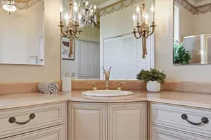 6010 S Corbett Ave, Portland, OR 97239 - Photo 24