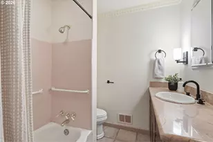 6010 S Corbett Ave, Portland, OR 97239 - Photo 14