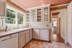 6010 S Corbett Ave, Portland, OR 97239 - Photo 12