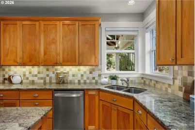 9325 NW Hopedale Ct, Portland, OR 97229 - Photo 14