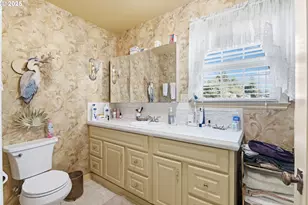 1211 Fairview St, Myrtle Point, OR 97458 - Photo 28