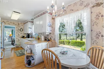 1211 Fairview St, Myrtle Point, OR 97458 - Photo 16