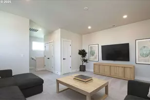 1307 E Canto St, Newberg, OR 97132 - Photo 8