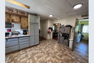 10625 SE 362nd Ave #B4, Boring, OR 97009 - Photo 20