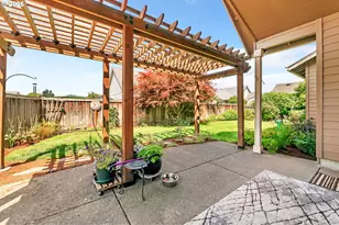 1198 S 41st Pl, Springfield, OR 97478 - Photo 2