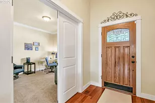 1198 S 41st Pl, Springfield, OR 97478 - Photo 6
