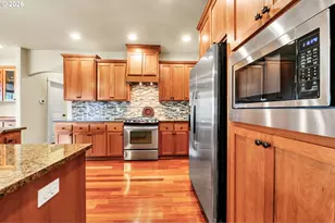 1198 S 41st Pl, Springfield, OR 97478 - Photo 12