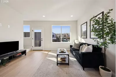 1731 SE Clatsop St, Portland, OR 97202 - Photo 2