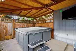 260 21st St, Albany, OR 97322 - Photo 28