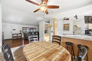 260 21st St, Albany, OR 97322 - Photo 14